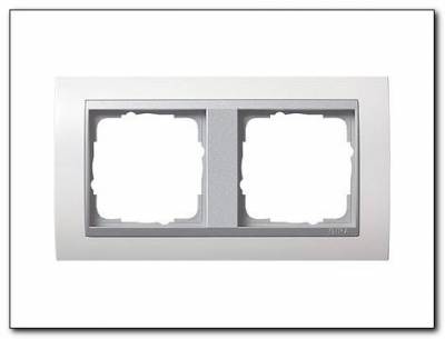 Ramka podwójna aluminiowy Gira Event biały matowy