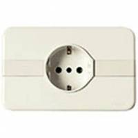 2P+E 16A P30 outlet box 3M